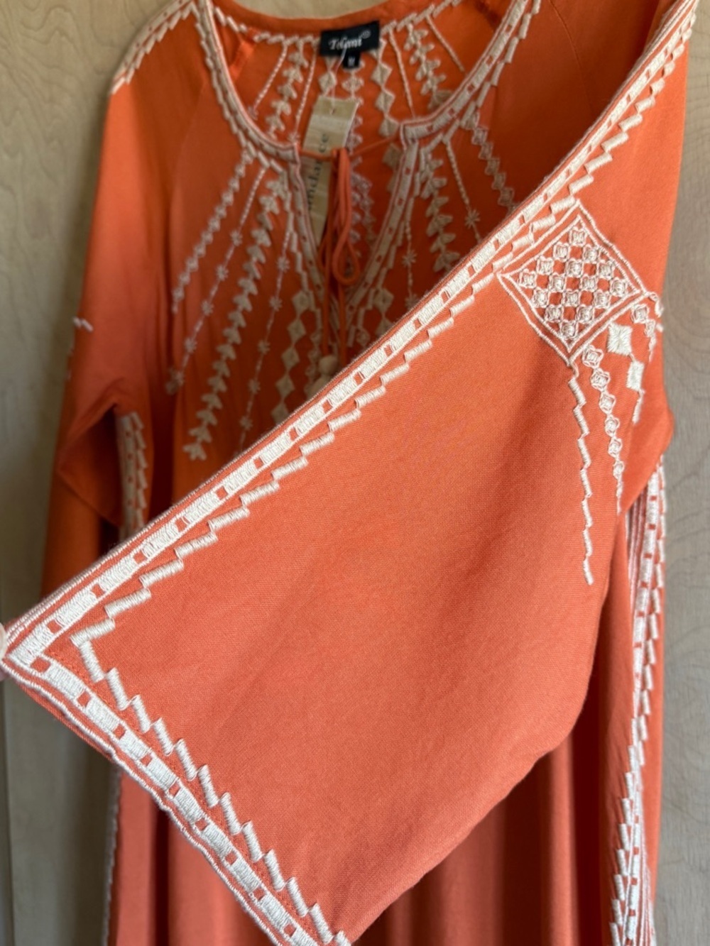 Tolani Kezia Peach Embroidered Boho Dress NWT 3/4 Sleeve V-Neck Women’s Medium - Picture 5 of 13